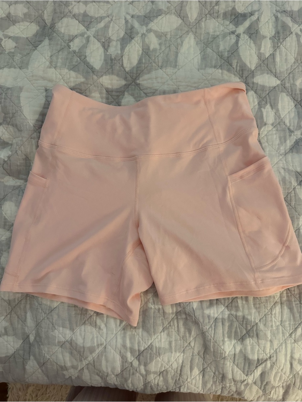 Women's High-Waist Performance Shorts — Light Pink